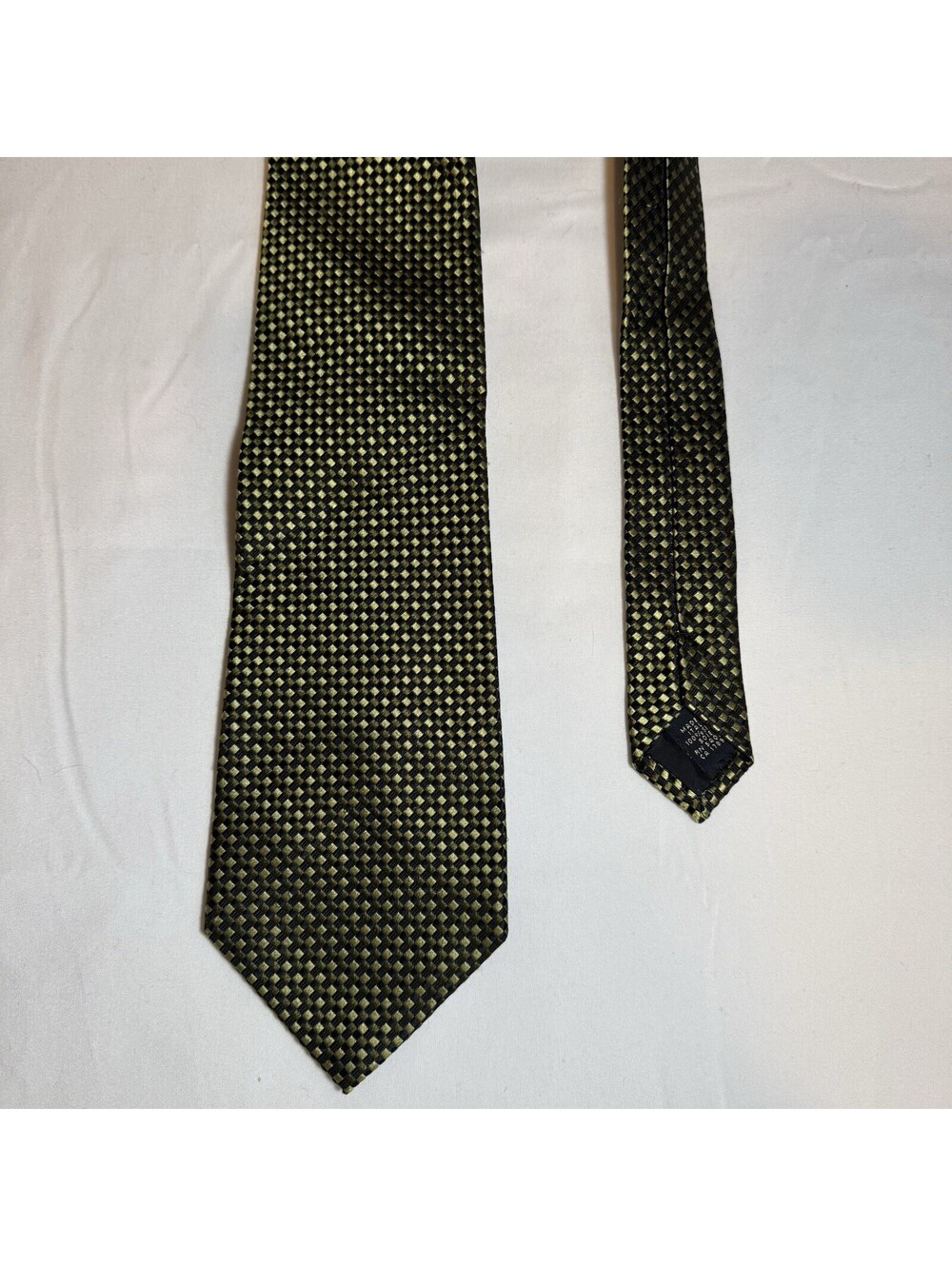 Banana Republic Men's Tie Green Polka Dot 100% Silk Neck Tie Made In Italy